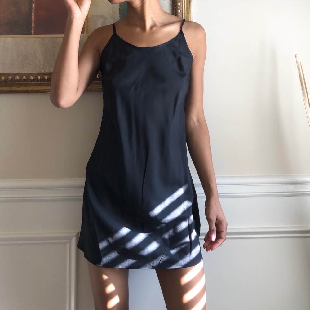 100% polyester silk feel night gown/dress.